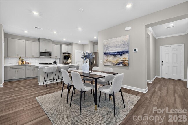 Building Photo - 314 Hyssop Ct