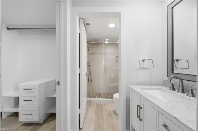 Building Photo - 1330 Derbyshire Ct