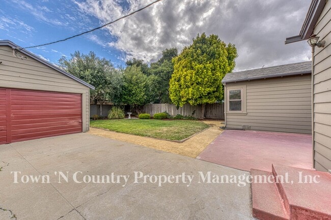 Building Photo - Charming 2BR/1BA Home in South Salinas!