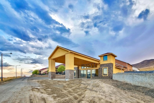 Building Photo - High Ground Village & Courtyard Apartments