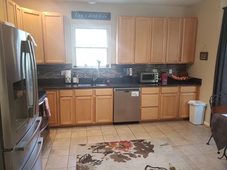 Building Photo - 1809 Stark Drive