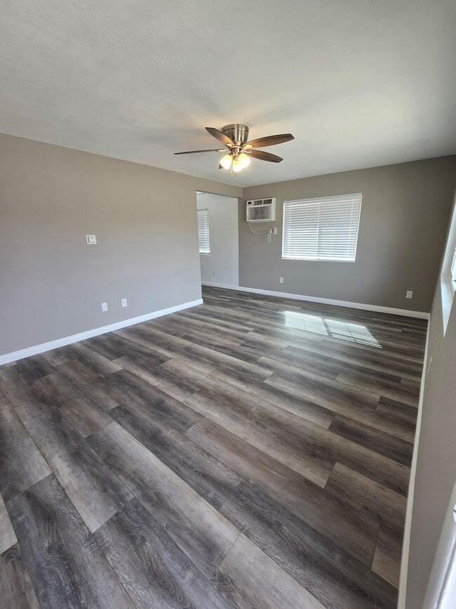 Building Photo - 16109 Spruce St