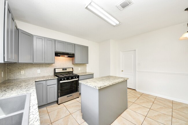 Building Photo - 3526 Cactus Creek Dr