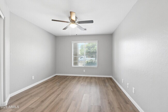 Building Photo - 3735 E Rousay Dr