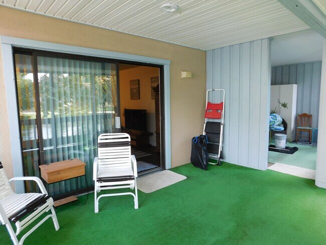 Building Photo - 1201 Harbourside Dr