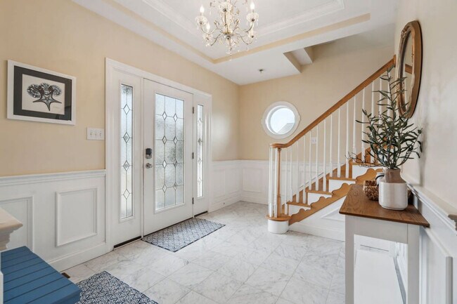 Building Photo - 9 Lowell St