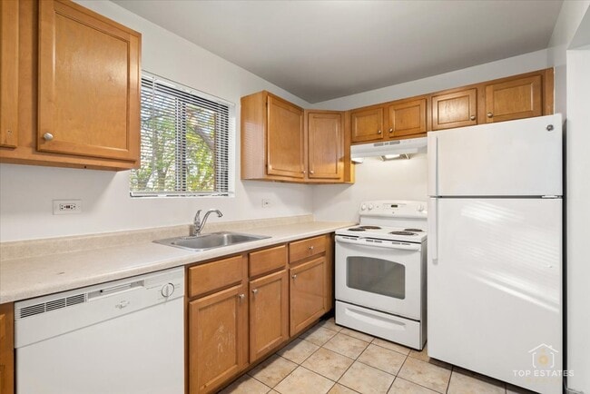 Building Photo - 1548 Norway Ln