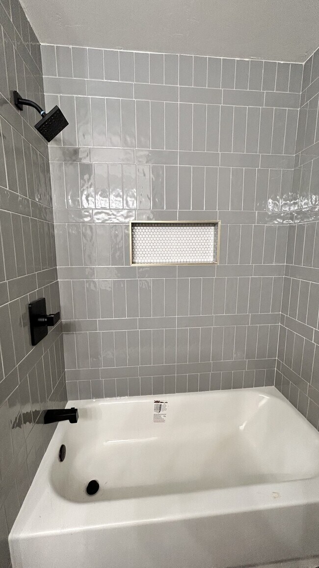 Building Photo - 726 Garden Grove