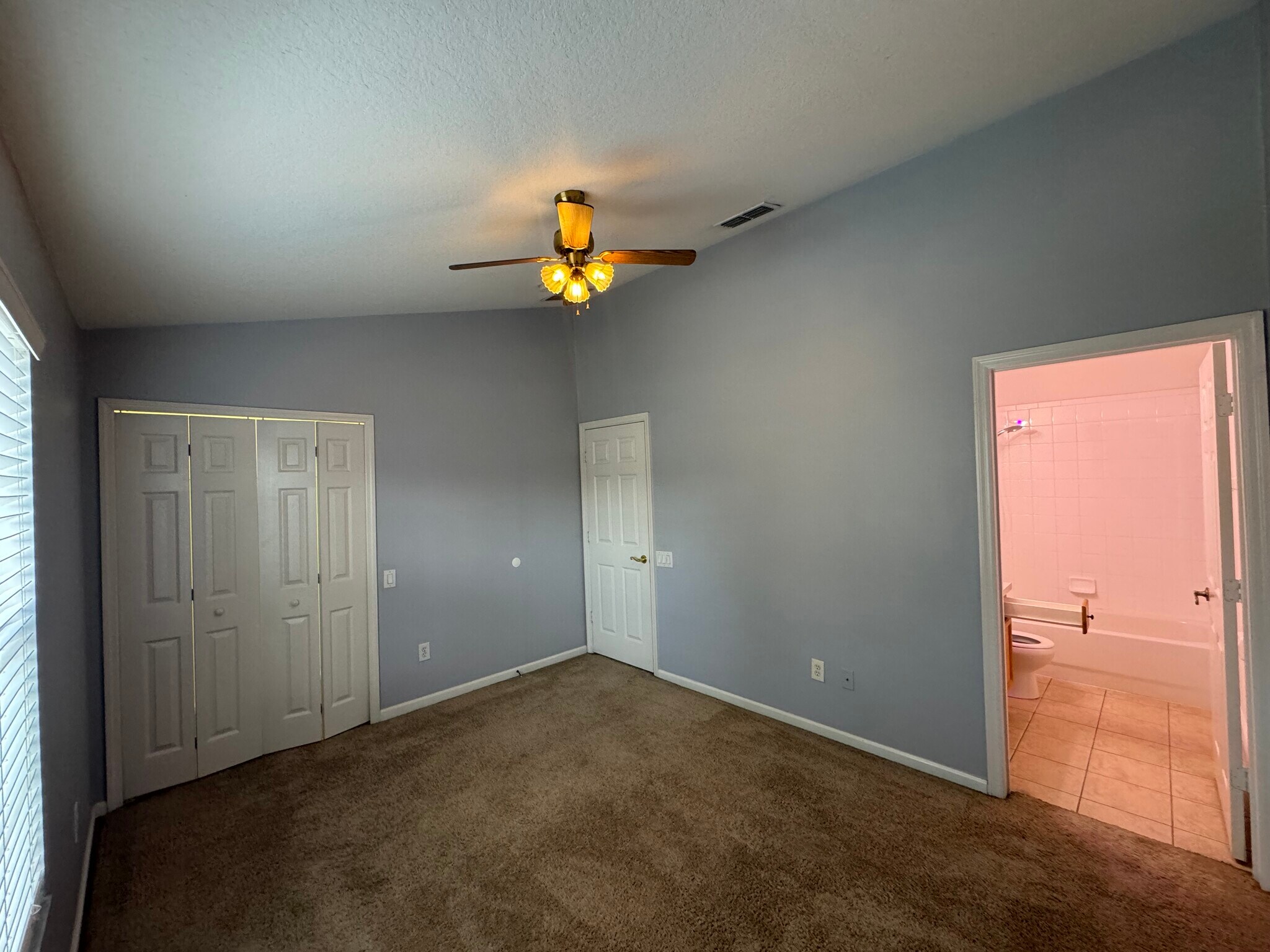 Building Photo - 2368 Silver Palm Dr