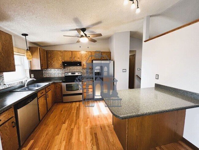 Building Photo - 5419 Alteza Dr