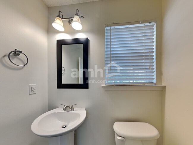 Building Photo - 155 Mott Rd