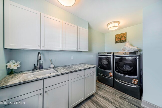 Building Photo - 3 Elizabeth Pl