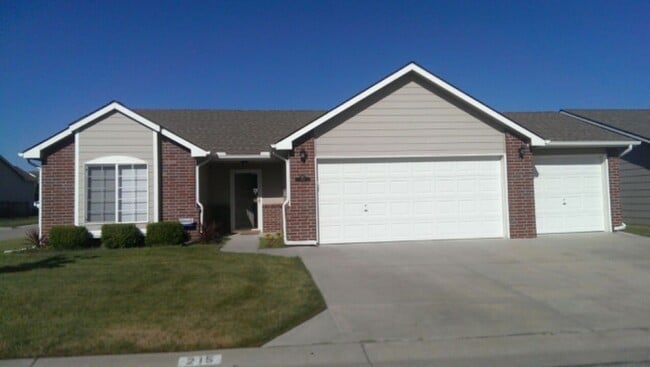 Primary Photo - 2022 S Webb Rd