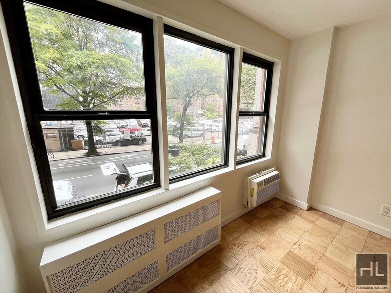 Building Photo - EAST 36 STREET