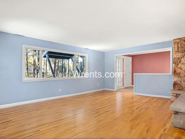 Building Photo - 3200 sq ft 3BR/3BA Home in Latah Valley – Bonus Shop Available