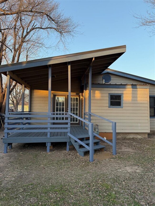 Building Photo - 1316 SW 14th St