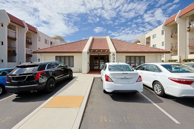 Building Photo - Beautiful 2 Bed, 2 Bath Condo in 62+ Commu...