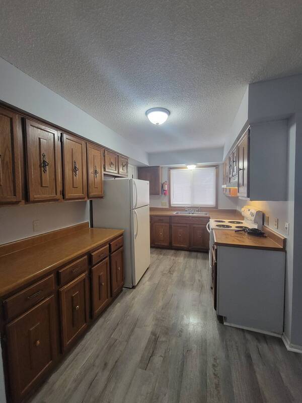 Building Photo - 310 Lawson Ave E