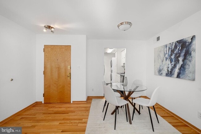 Building Photo - 1930 New Hampshire Ave NW