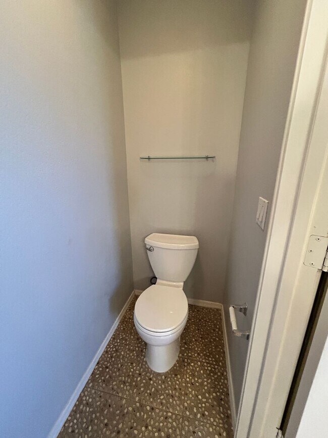 Building Photo - Single Story 3/2 N. Phoenix Home Ready 4 M...