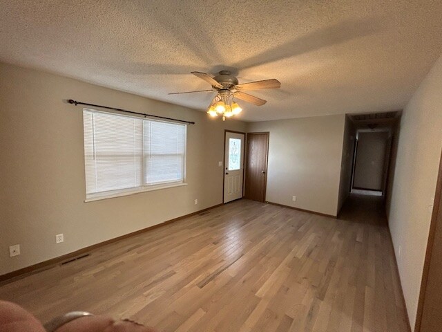 Building Photo - 306 N Main St