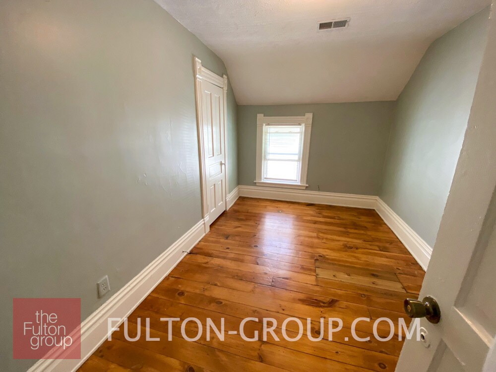 Building Photo - 740 Fulton St E