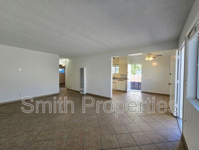 Building Photo - 2619 Mathews Ave