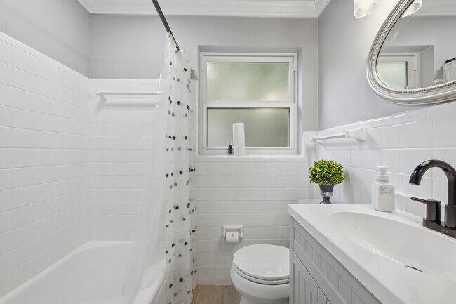 Building Photo - 3764 Culp Dr