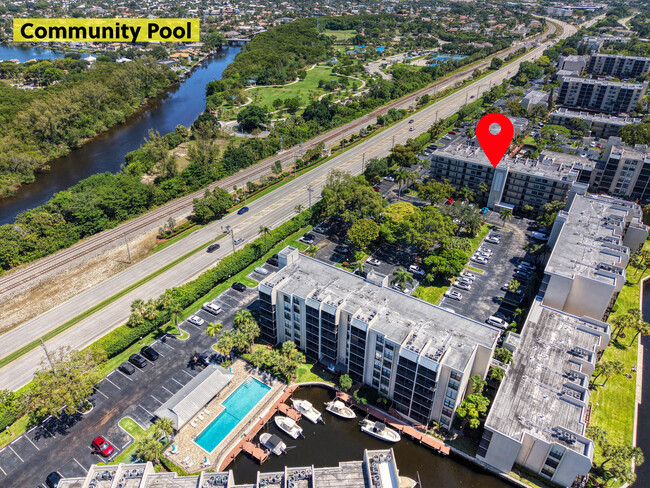 Building Photo - 17 Royal Palm Way
