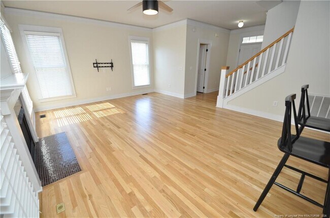 Building Photo - 1164 Trentini Ave