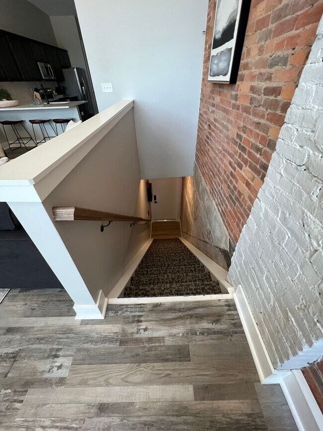 Building Photo - One Bedroom Downtown Lafayette - Fully Furnished