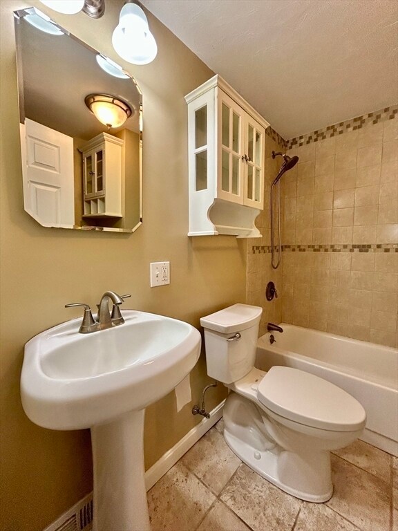 Building Photo - 2205 Washington St