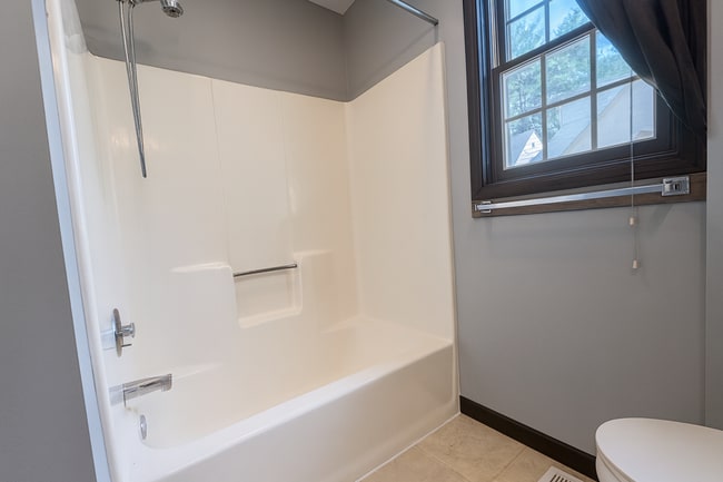 Building Photo - 247 7th St