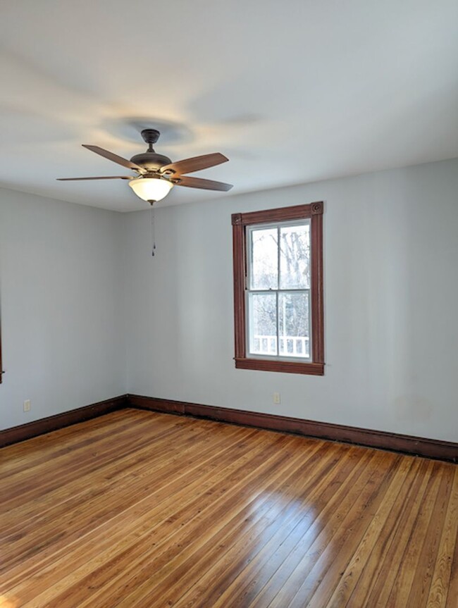 Building Photo - Beautifully Restored Home in Clarke County