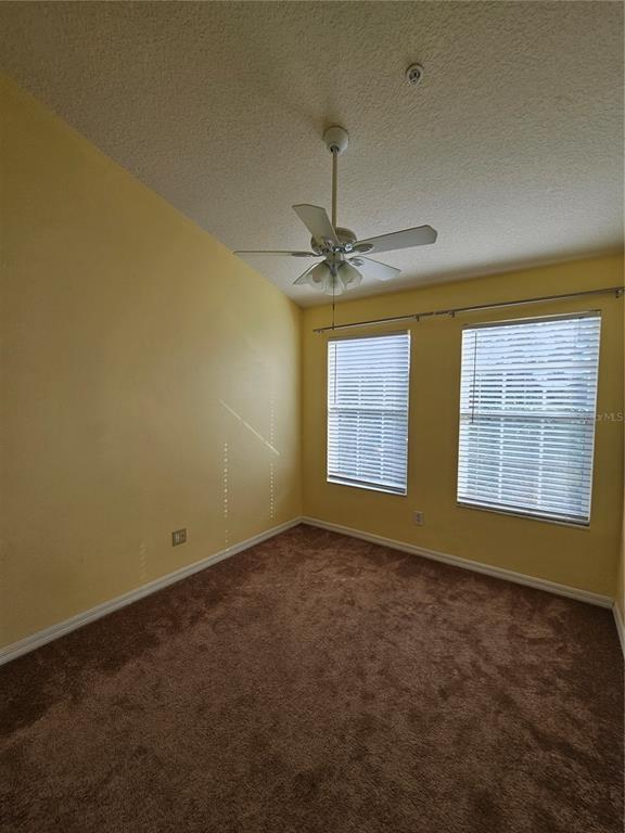Building Photo - 2927 Pointeview Dr