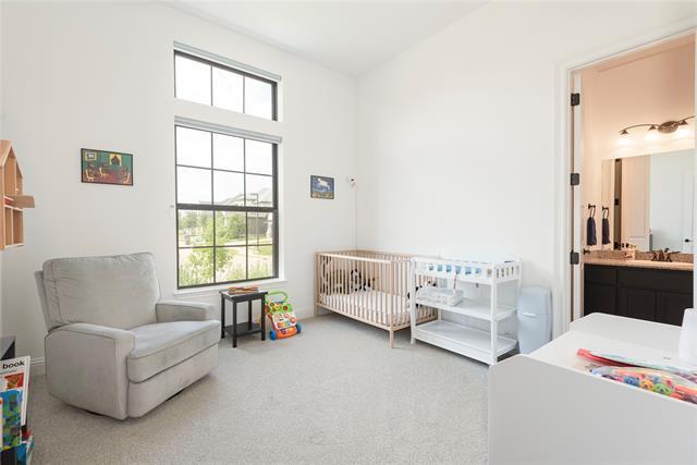 Building Photo - 890 Newcastle Dr