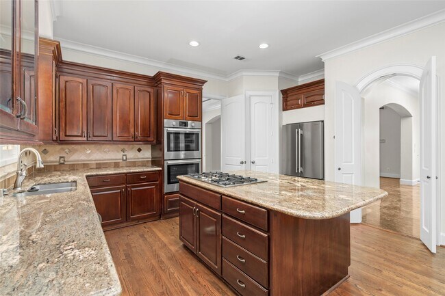 Building Photo - 1505 Potomac Dr
