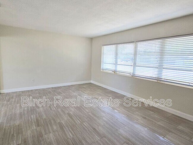 Building Photo - 1406 Lemon St