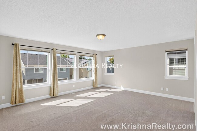 Building Photo - 3979 SE 68th Ave
