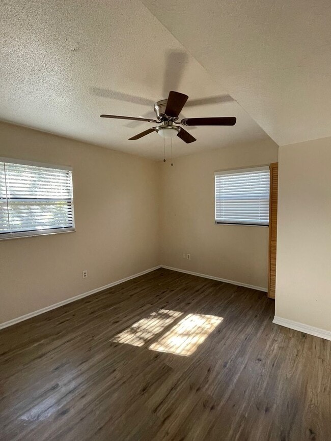 Building Photo - 2/1 Unit for rent in Titusville