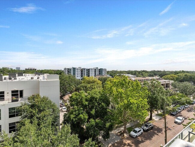 Building Photo - 101 S Eola Dr