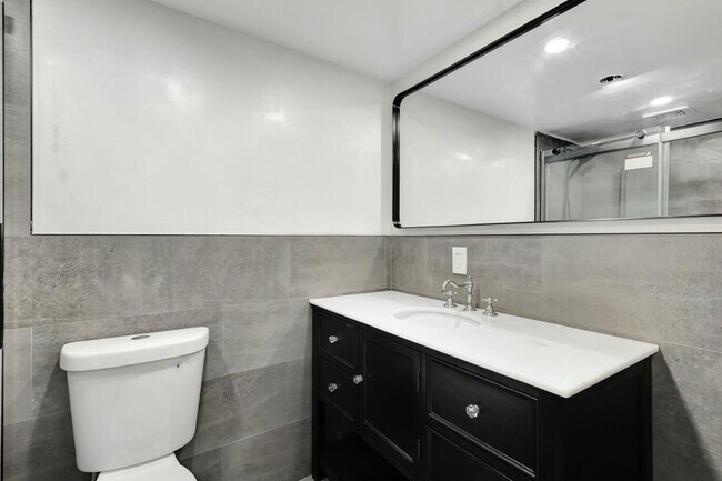 Building Photo - 152 Burgandy Way