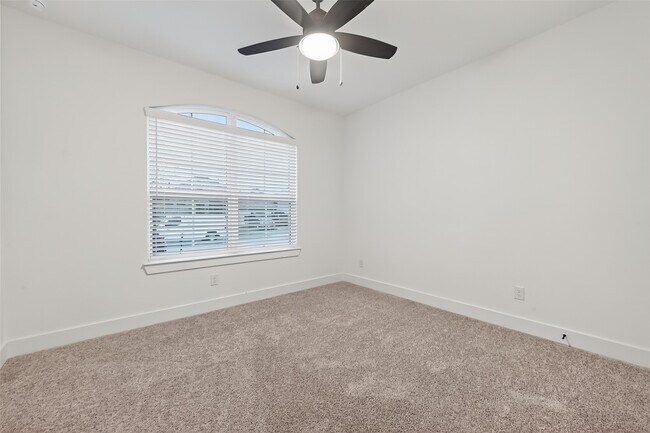 Building Photo - 2210 Cherry Brg Ln