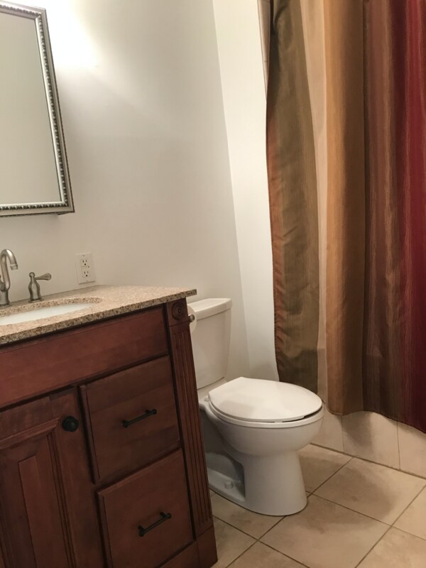 Building Photo - 156 Circular St