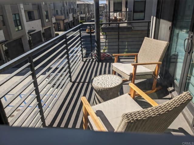 Building Photo - 2950 Via Alta Pl