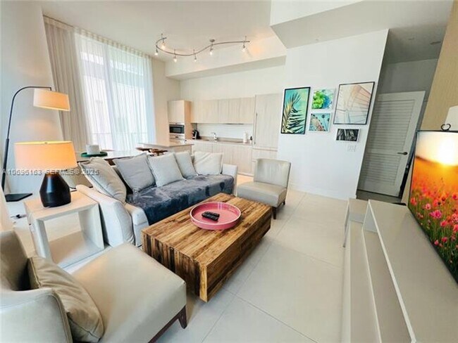 Building Photo - 4111 S Ocean Dr