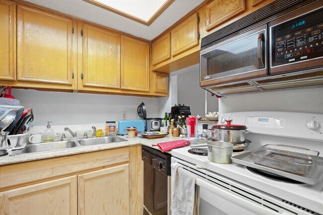 Building Photo - 3506 Speedway