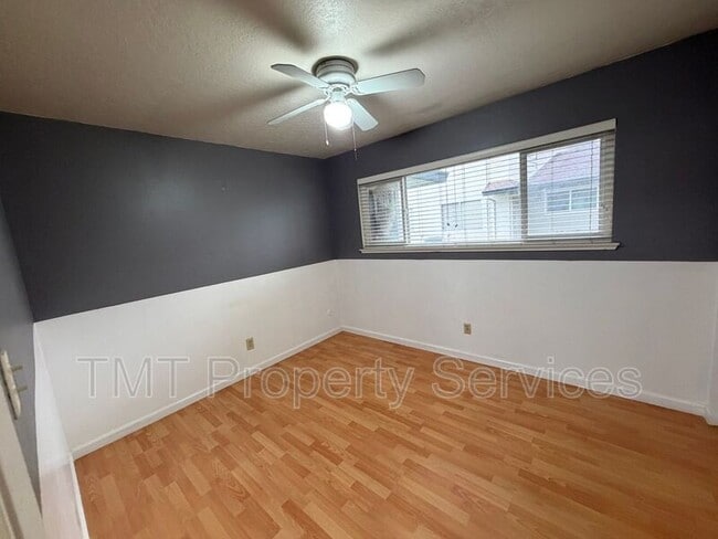 Building Photo - 8963 El Mirador Dr