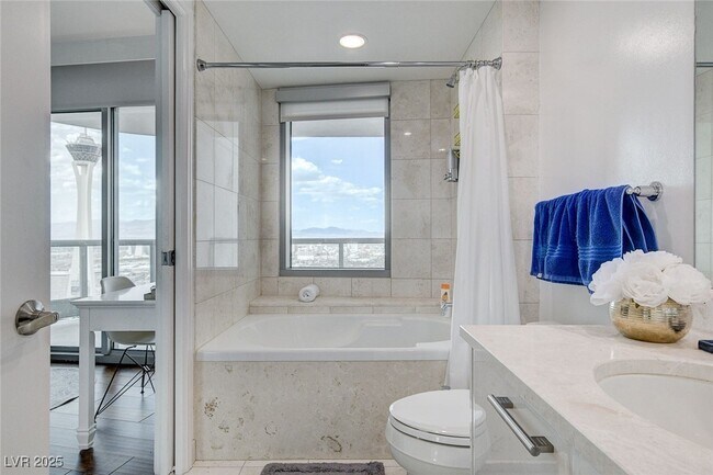 Building Photo - 222 Karen Ave