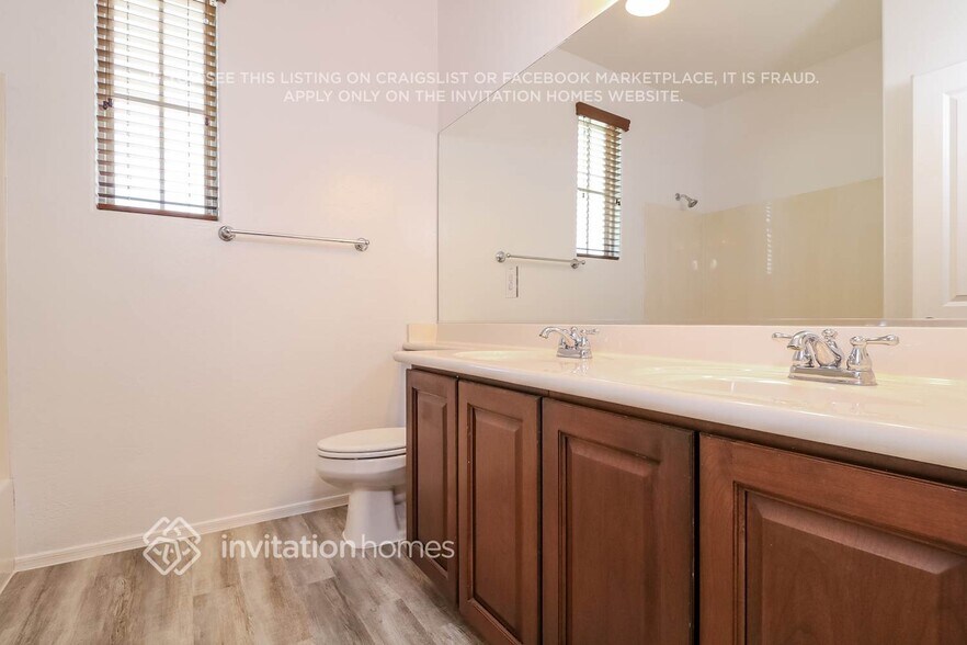 Building Photo - 13373 S 186th Dr
